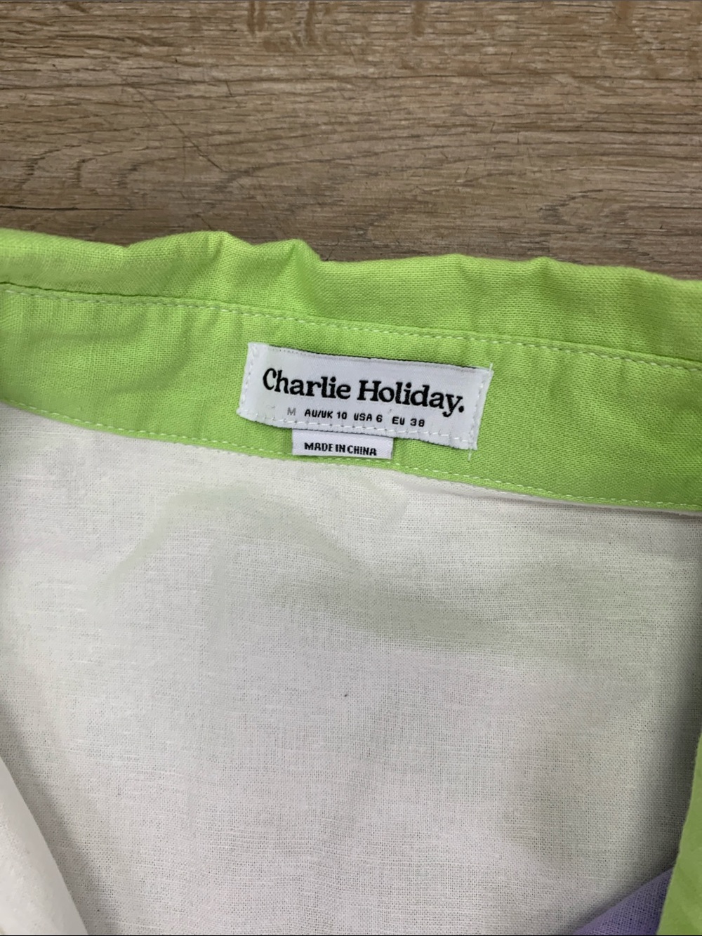 Charlie Holiday Linen Lime, Lavender & White Colorblock Button-Down Size 6 - Picture 2 of 5